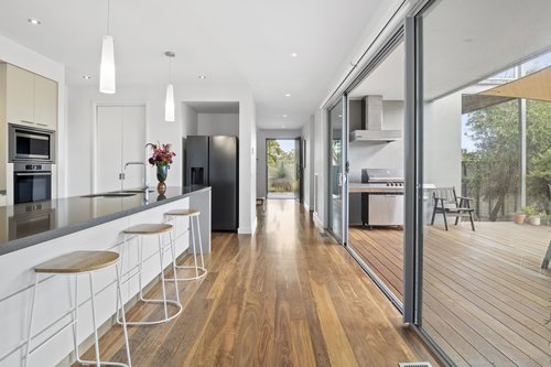 14 Norman - Kitchen and entertaining