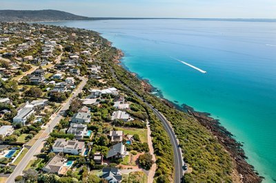 Port Phillip Bay - coastline.jpg